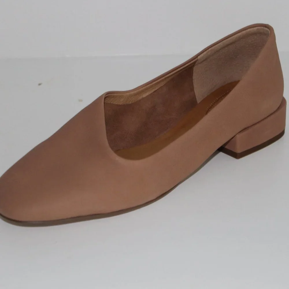 REDUCED CORSO COMO Honey Dew Beige Leather Asymmetr Comfort Pump 9.5 M BETSIE